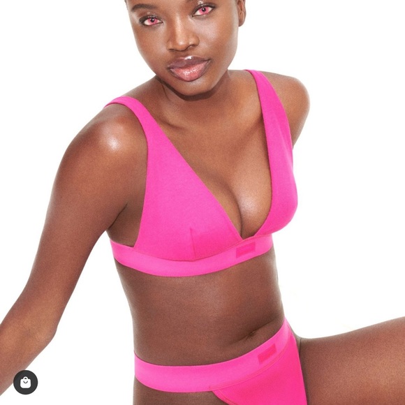 Skims Cotton Rib Thong Raspberry - Picture 4 of 7